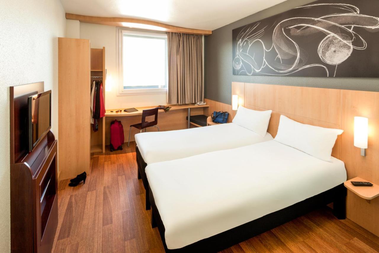 Quarto Twin Standard